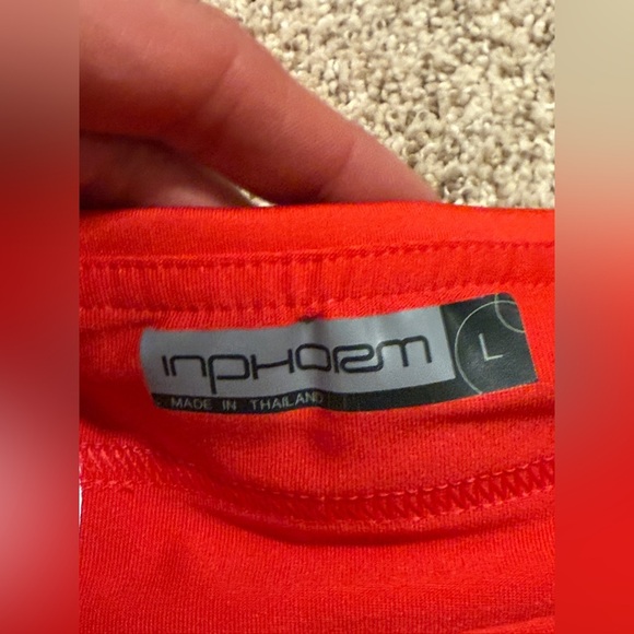 InPhorm NYC Kai Pleated tennis skort in poppy red and navy - Picture 9 of 11